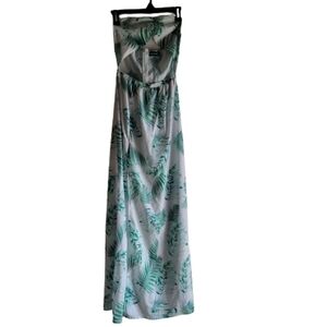 𝅺missguided strapless maxi dress
